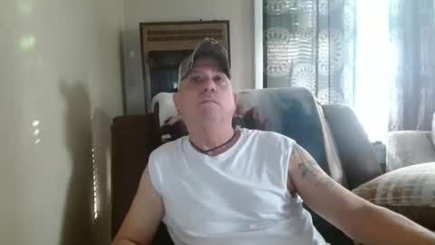 Snapshot of pirate334 chatting on 01-08-26, 10:01 pirate334 online show from 01-08-26, 10:01