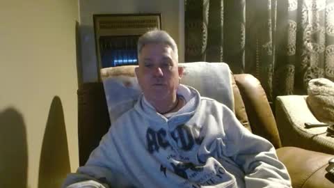 Snapshot of pirate334 chatting on 01-14-26, 01:33 pirate334 online show from 01-14-26, 01:33