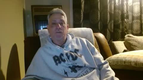 Snapshot of pirate334 chatting on 02-05-26, 09:25 pirate334 online show from 02-05-26, 09:25