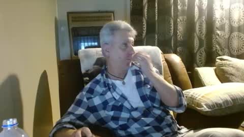 Snapshot of pirate334 chatting on 02-09-26, 04:27 pirate334 online show from 02-09-26, 04:27