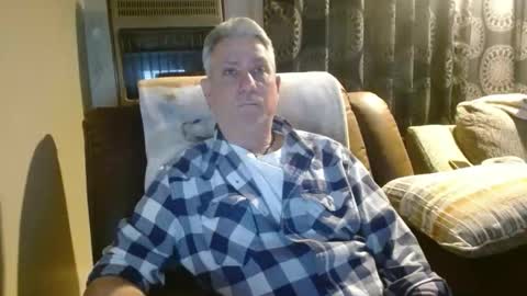 Snapshot of pirate334 chatting on 02-14-26, 05:37 pirate334 online show from 02-14-26, 05:37