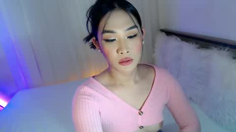 Snapshot of piroulita chatting on 02-27-25, 06:07 Ari online show from 02-27-25, 06:07