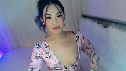 Snapshot of piroulita chatting on 09-12-25, 03:28 Ari online show from 09-12-25, 03:28