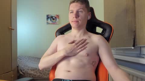 Snapshot of pirremeow chatting on 01-05-25, 05:09 Pierre online show from 01-05-25, 05:09