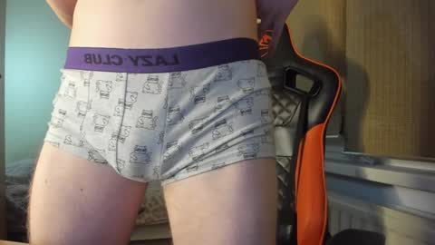 Snapshot of pirremeow chatting on 01-15-25, 04:57 Pierre online show from 01-15-25, 04:57