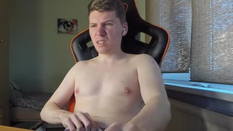 Snapshot of pirremeow chatting on 01-19-25, 09:44 Pierre online show from 01-19-25, 09:44