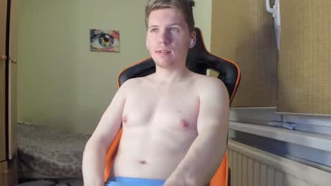 Snapshot of pirremeow chatting on 01-31-25, 03:09 Pierre online show from 01-31-25, 03:09