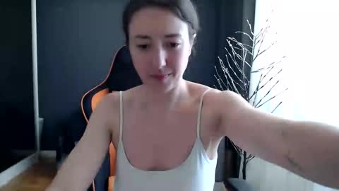 piscesgirl06 online show from 09-16-25, 05:08