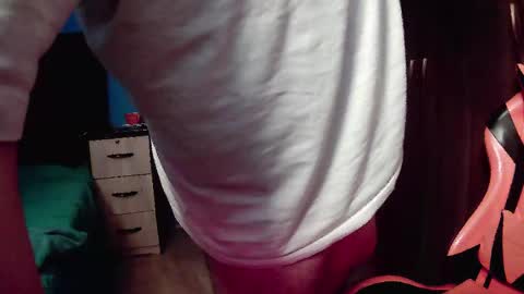 Snapshot of pisceslost chatting on 11-15-25, 12:30 pisceslost online show from 11-15-25, 12:30