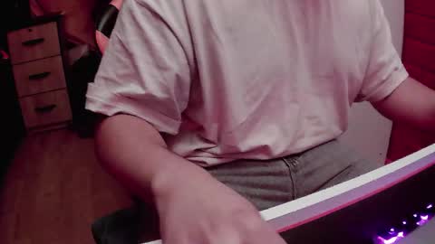 Snapshot of pisceslost chatting on 12-15-25, 11:58 pisceslost online show from 12-15-25, 11:58