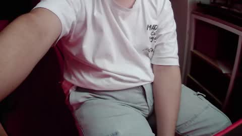 Snapshot of pisceslost chatting on 03-08-26, 11:52 pisceslost online show from 03-08-26, 11:52