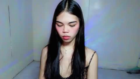 Snapshot of pitchy_pitch chatting on 05-04-26, 03:19 The Girl Named Eyve online show from 05-04-26, 03:19
