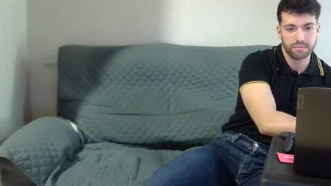 Snapshot of pitruki00 chatting on 04-06-26, 12:39 pitruki00 online show from 04-06-26, 12:39