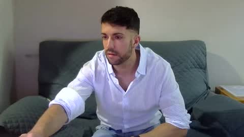 Snapshot of pitruki00 chatting on 04-08-26, 12:27 pitruki00 online show from 04-08-26, 12:27