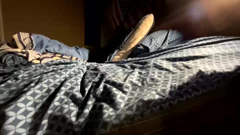 whom like be watching.i online show from 09-20-25, 07:15