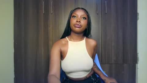 Snapshot of pixie_roman chatting on 06-22-26, 01:08 Majesty online show from 06-22-26, 01:08