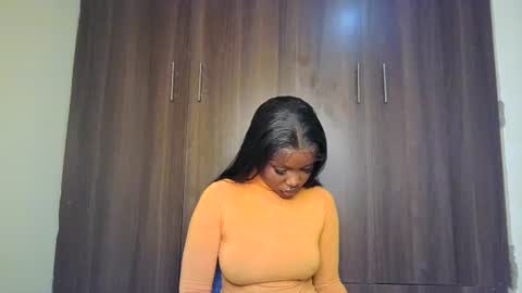 Snapshot of pixie_roman chatting on 06-26-26, 09:35 Majesty online show from 06-26-26, 09:35