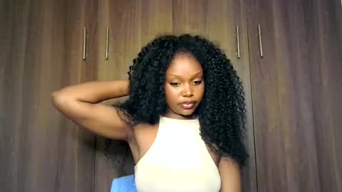 Snapshot of pixie_roman chatting on 07-05-26, 10:33 Majesty online show from 07-05-26, 10:33