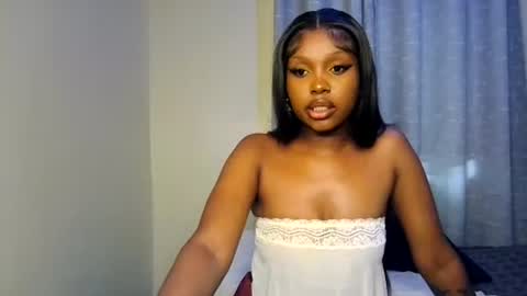 Snapshot of pixie_roman chatting on 07-21-26, 09:22 Majesty online show from 07-21-26, 09:22