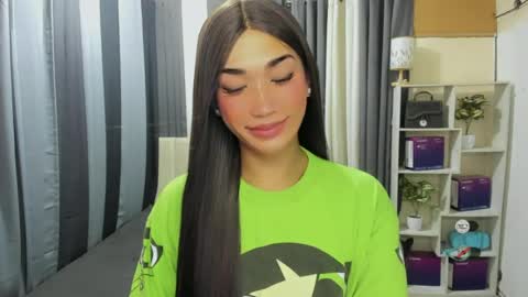 pixiedoll_ online show from 06-26-26, 07:24