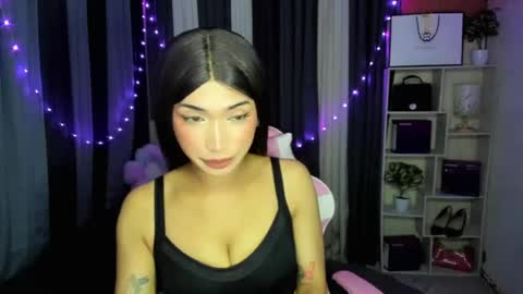 pixiedoll_ online show from 07-28-26, 12:59