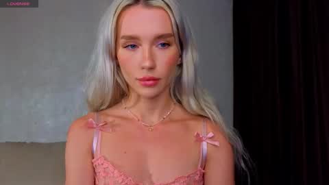 Emmy and Edward online show from 09-08-25, 06:18