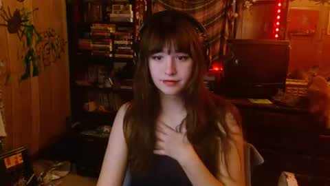 Izzy online show from 12-01-25, 12:48