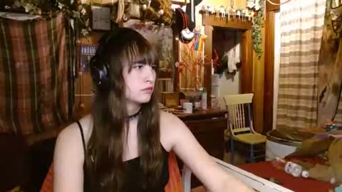 Izzy online show from 04-02-26, 01:25