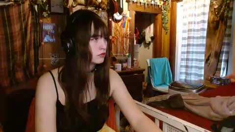 Izzy online show from 04-02-26, 01:31