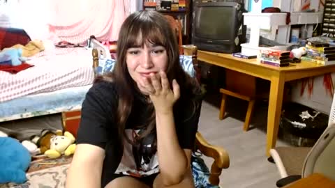 Izzy online show from 06-29-26, 10:43
