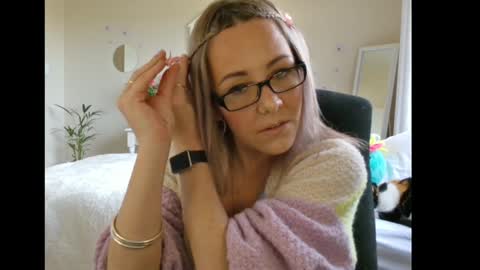 Lynn online show from 12-04-24, 12:36