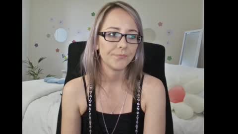 Lynn online show from 01-14-25, 03:04