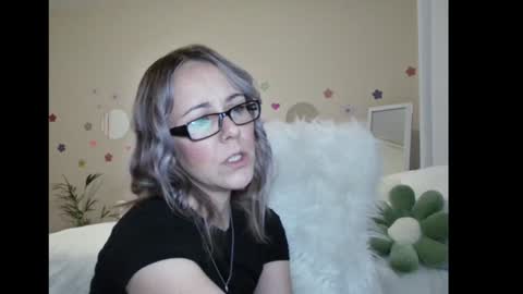 Lynn online show from 01-20-25, 02:57