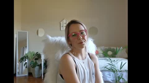 Lynn online show from 01-30-25, 02:36