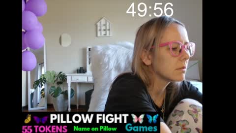 Lynn online show from 01-31-25, 03:11