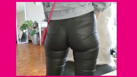 Lynn online show from 02-10-25, 03:21