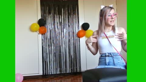 Lynn online show from 02-17-25, 01:42