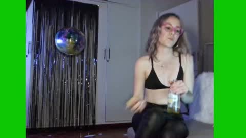 Lynn online show from 02-18-25, 05:10