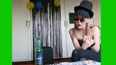 Lynn online show from 02-19-25, 04:44