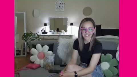 Lynn online show from 03-07-25, 05:17