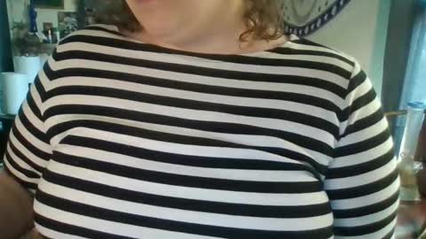 Snapshot of pizzabuttstuff chatting on 12-17-24, 06:20 daddy pizza online show from 12-17-24, 06:20