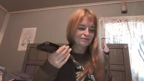 Snapshot of pizzedwife chatting on 05-03-26, 01:06 pizzedwife online show from 05-03-26, 01:06