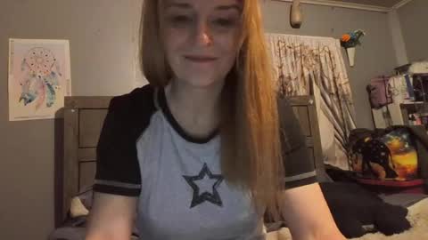 Snapshot of pizzedwife chatting on 05-05-26, 03:03 pizzedwife online show from 05-05-26, 03:03