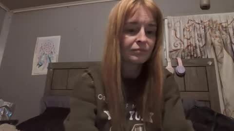 Snapshot of pizzedwife chatting on 05-10-26, 02:28 pizzedwife online show from 05-10-26, 02:28