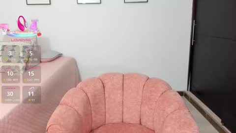 Snapshot of pk2secretxx chatting on 01-17-26, 04:43 Angie Henao online show from 01-17-26, 04:43