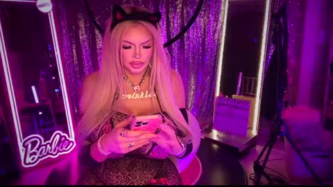 Dumb bimbo fuck doll online show from 01-26-25, 01:41