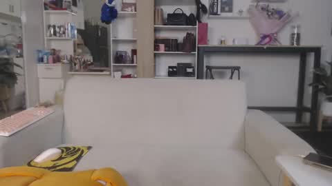 plasticgirll online show from 02-21-25, 09:00