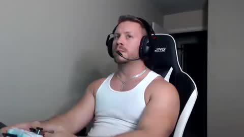 Snapshot of player2pawns chatting on 10-17-25, 12:01 Player online show from 10-17-25, 12:01