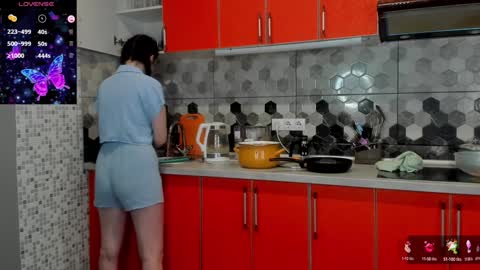 Snapshot of playful_mary chatting on 01-10-25, 08:18 Masha online show from 01-10-25, 08:18