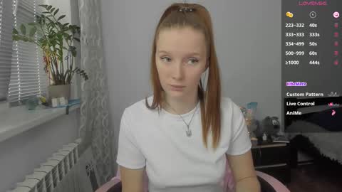 Snapshot of playful_mary chatting on 11-06-25, 10:49 Masha online show from 11-06-25, 10:49